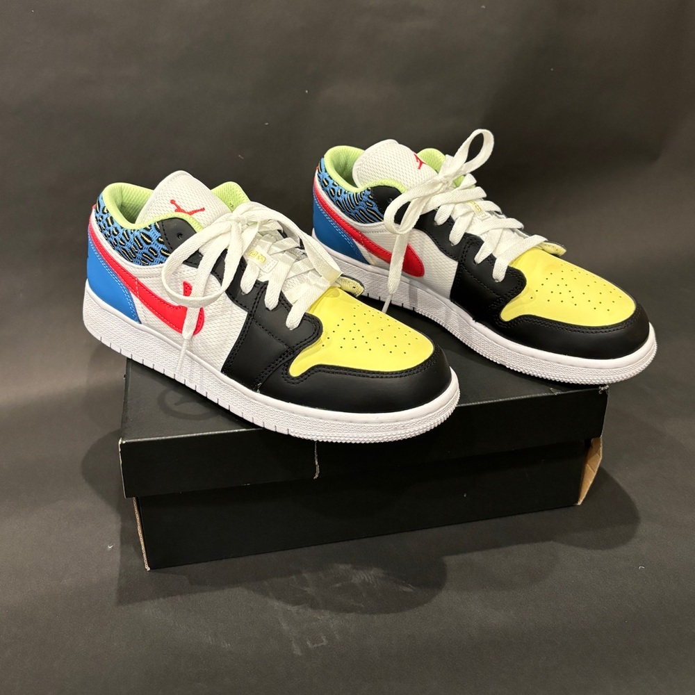 Jordan 1 Low Multi-Color Black Toe Size 7 youth or 8 Womens with Box